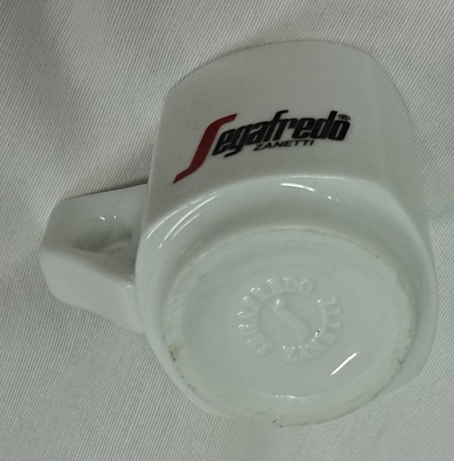 Segafredo Zanetti Italiensk kaffe kopp porslin vit färg 6 x 55 cm coffee cup