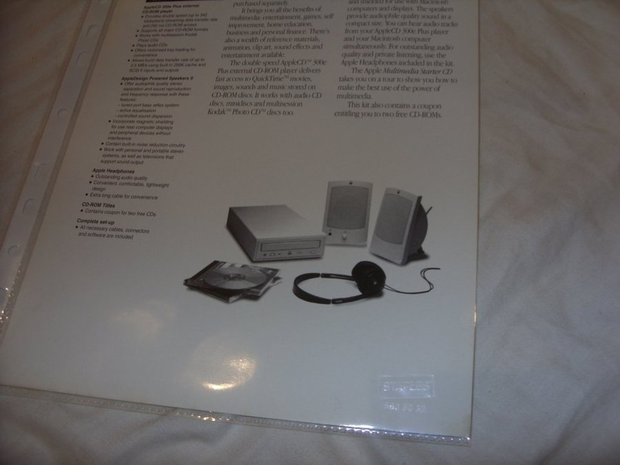 Apple Multimedia Kit for Macintosh two-sided data sheet black/white brochure