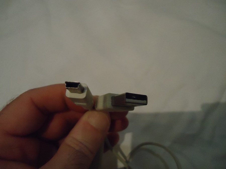 Canon USB standard till Micro USB 7 x 3 mm grå färg 120 cm längd