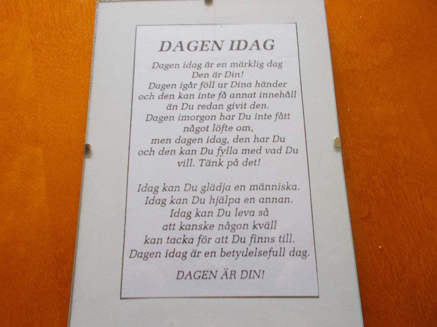 Dagen i Dag med ordspråk text utskrift med glas ram för vägg eller bokhyllan