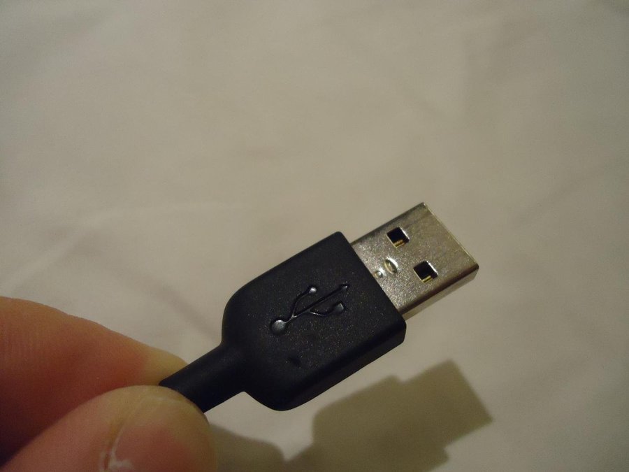 Sony Ericsson Sync data USB 7 x 2 mm kabel svart färg