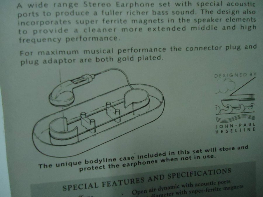 ON Digital Stereo Earphones Turbo Bass Bodyline Storage Case 63 mm adapter