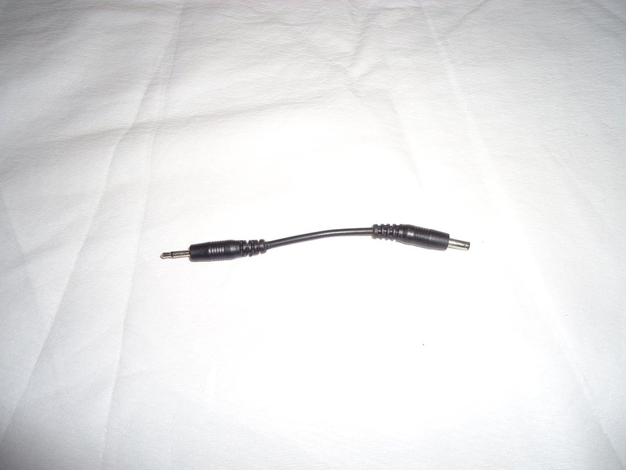 Mobil telefon kabel 3 mm plug kontakt och 25mm audio kontakt