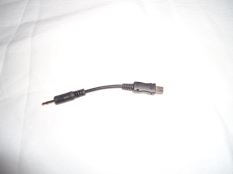 Mobil telefon USB 7x3 mm kabel med 25mm kontakt för ljud