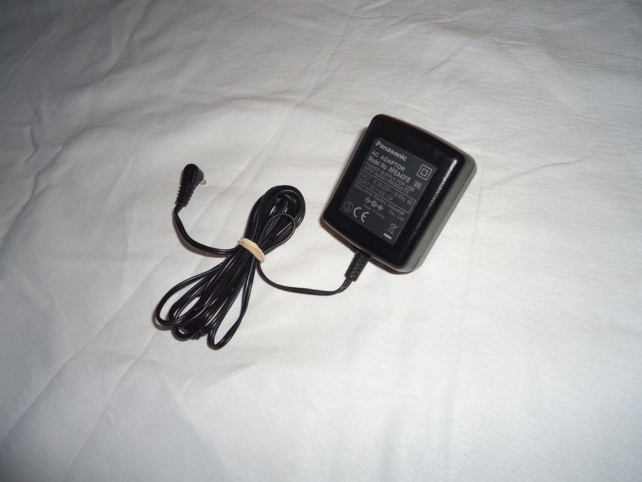 Panasonic AC Adaptor Model No RFEA431E 220-230V 6W Output