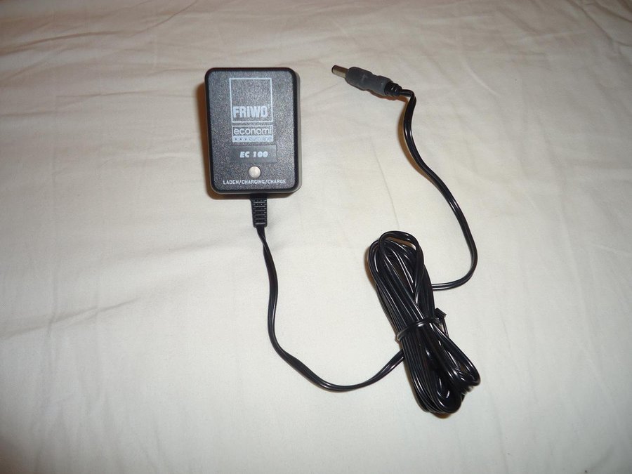 Friwo Germany NICD/NIMH Charger EC100 Type FW 4199 230V CE AC adapter laddare