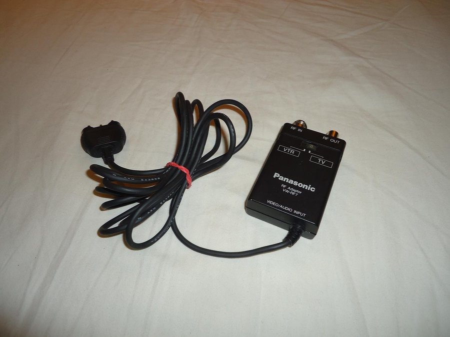 Panasonic RF Adaptor VW-RF7 Video/Audio Made in Japan antenn kabel videokamera