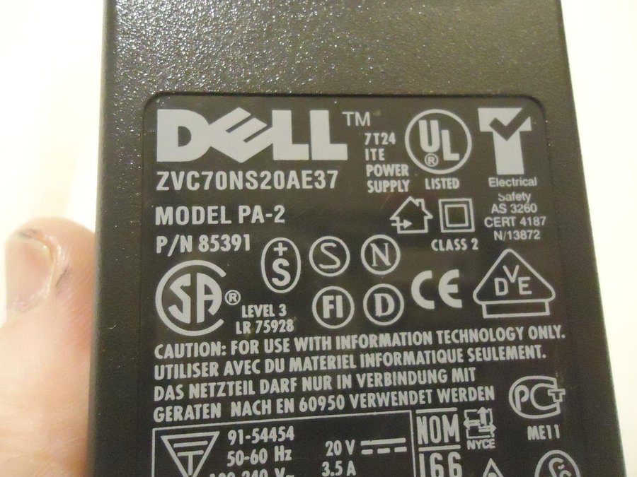 DELL AC adapter ZVC70NS20AE37 PA-2 input 100-240V output 20V 70W dator laddare