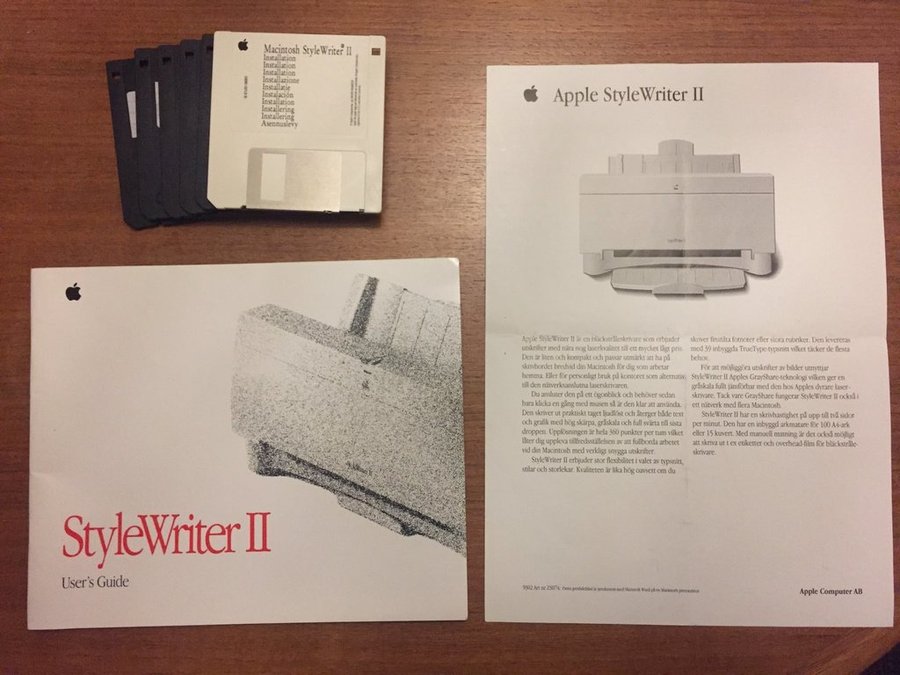 Apple StyleWriter II disketter och manual Macintosh Steven Jobs retro skrivare