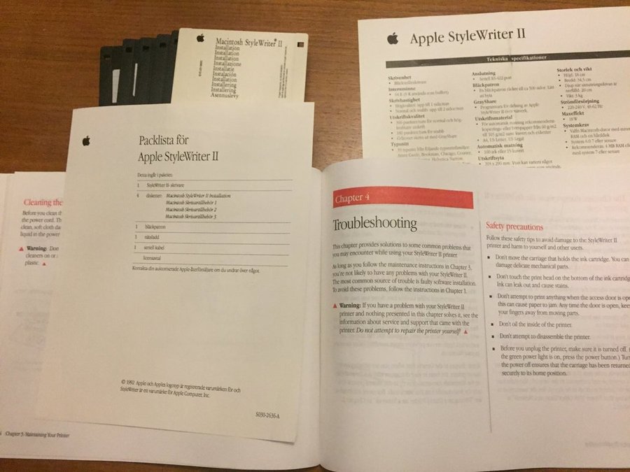 Apple StyleWriter II disketter och manual Macintosh Steven Jobs retro skrivare