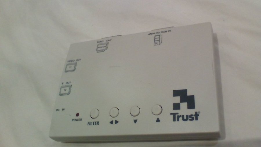 Trust Advanced Game Viewer VGA to Video (PAL) Converter SVHS Komposit RGB TV