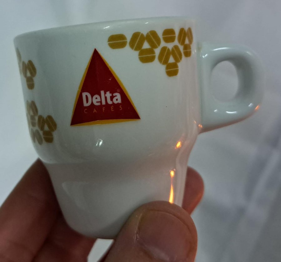 Delta Cafes 50 år jubiluems porslin kopp med fat från Portugal