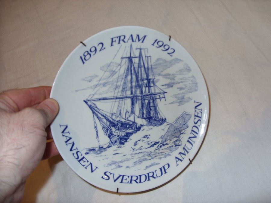 Tallrik Hansen Sverdrup Amundsen 1892 Fram 1992 Bygdo Scandinavian Design