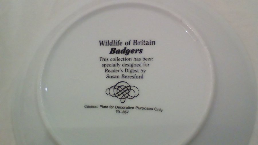 Samlar porslins fat Readers Digest Wildlife of Britain Badgers Susan Beresford