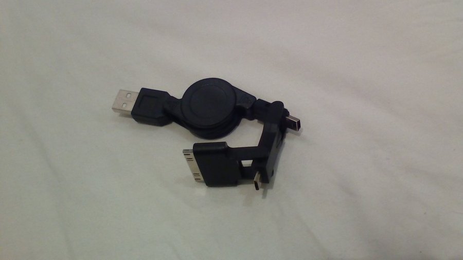 Iphone  Ipad 3/4 HTC Blackberry Apple Samsung 3 in 1 sync cable USB 20 Svart