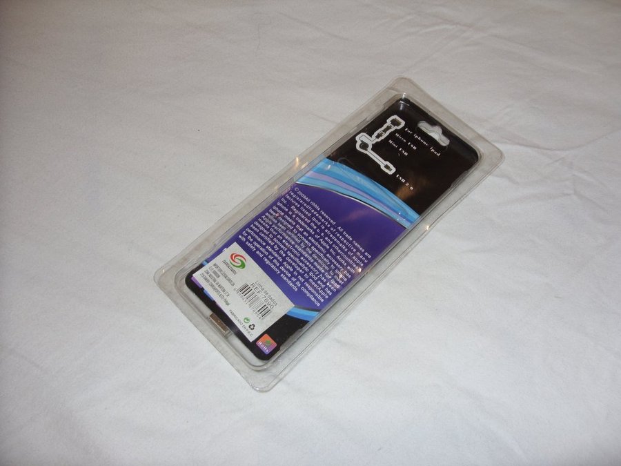 Iphone  Ipad 3/4 HTC Blackberry Apple Samsung 3 in 1 sync cable USB 20 Svart