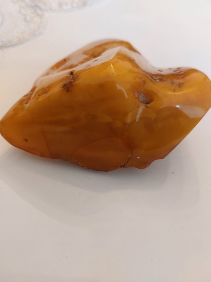 Mega stor bärnsten 145 gram egg yolk