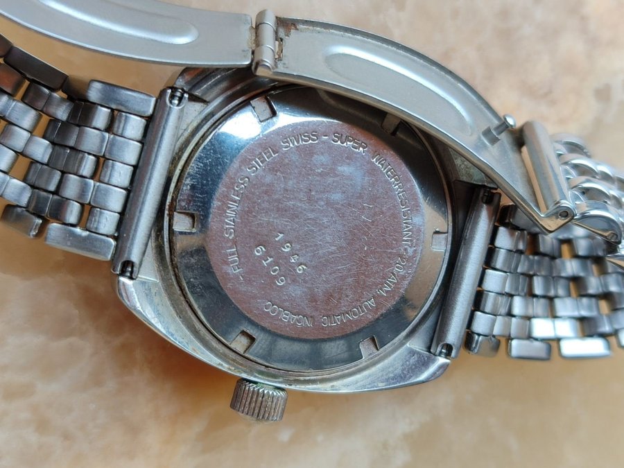Vintage Candino Yellow Bakelite Philip / Jenny Caribbean Diver Wristwatch