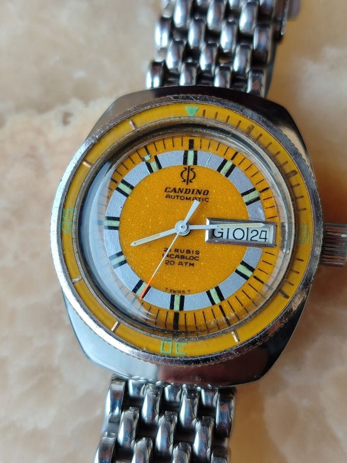 Vintage Candino Yellow Bakelite Philip / Jenny Caribbean Diver Wristwatch
