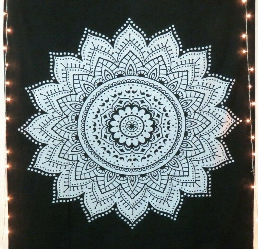 Beautiful Black  White Mandala Wall Hanging Indian Tapestry Room Carpet