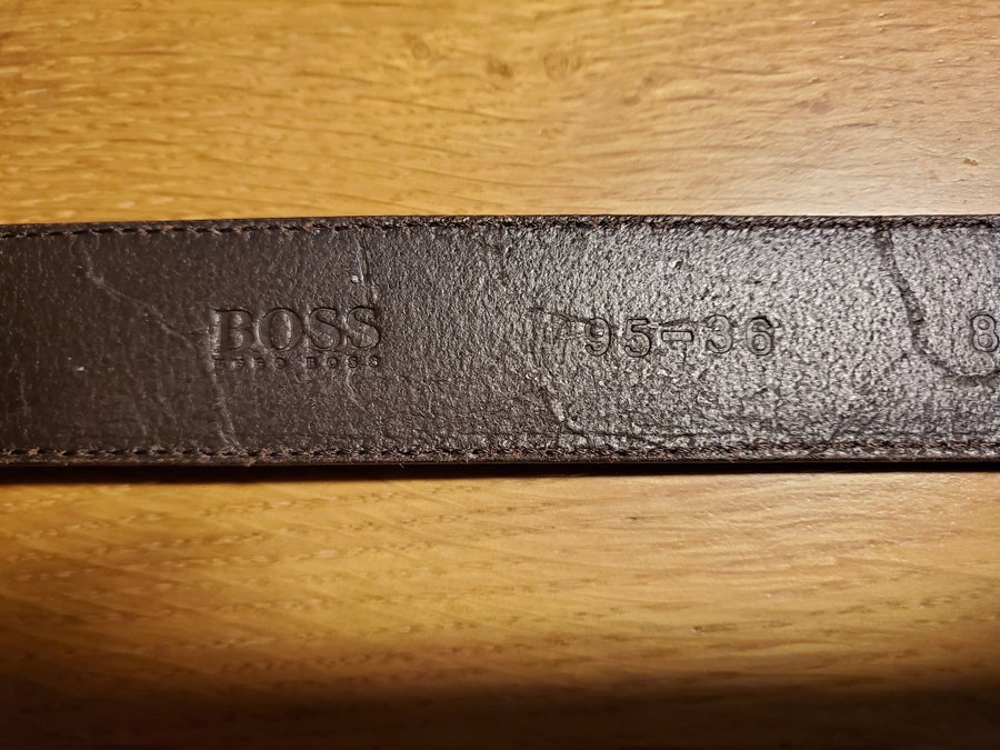 Hugo Boss brunt bälte