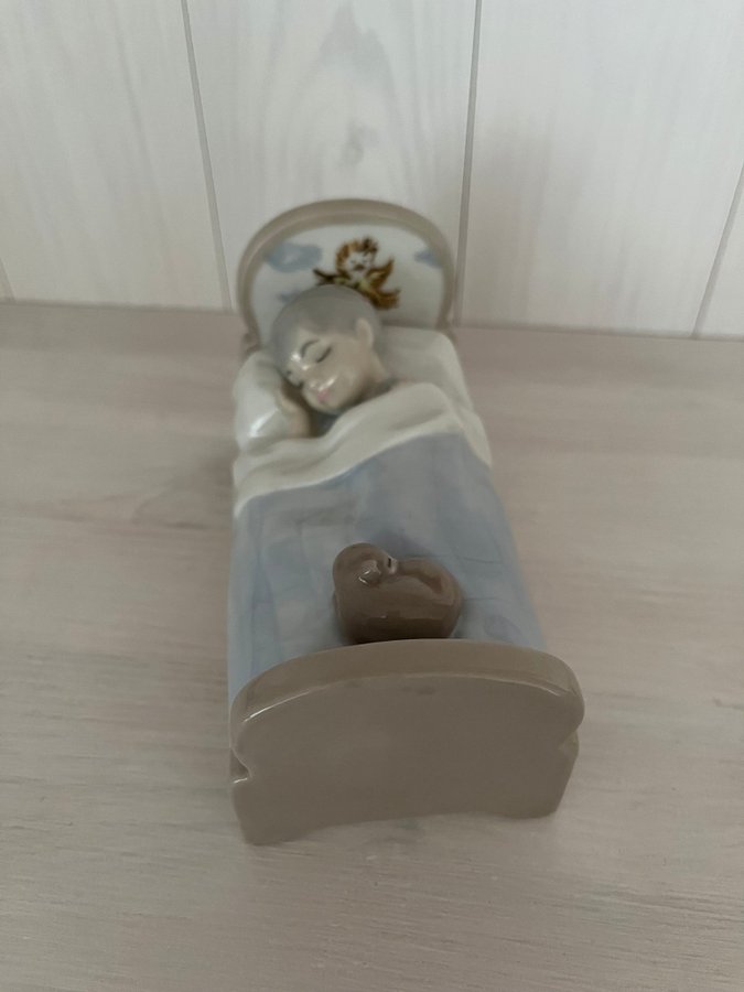 NAO - LLADRO figurin SOVANDE BARN porslinsfigurin PRIMA SKICK!