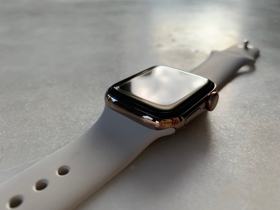 Apple Watch Series 5 (GPS + Cellular) - 40 mm - rostfritt stål