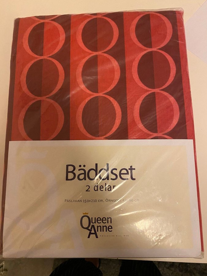 Nytt bäddset Queen Anne påslakan örngott röd