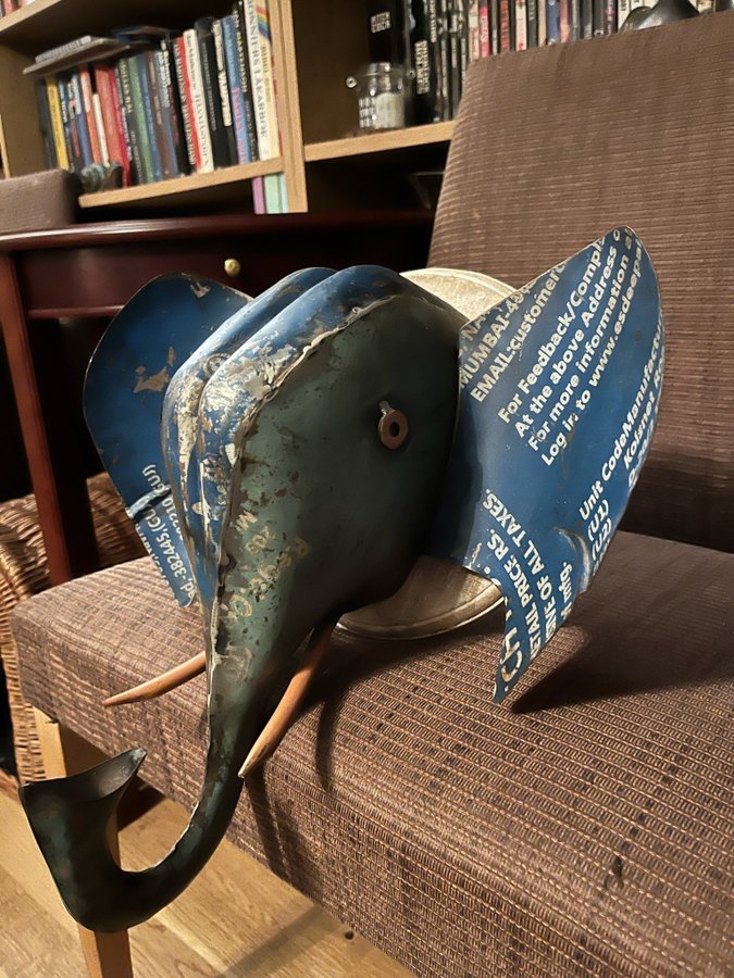 Skulptur metall elefant stor metallslöjd träslöjd