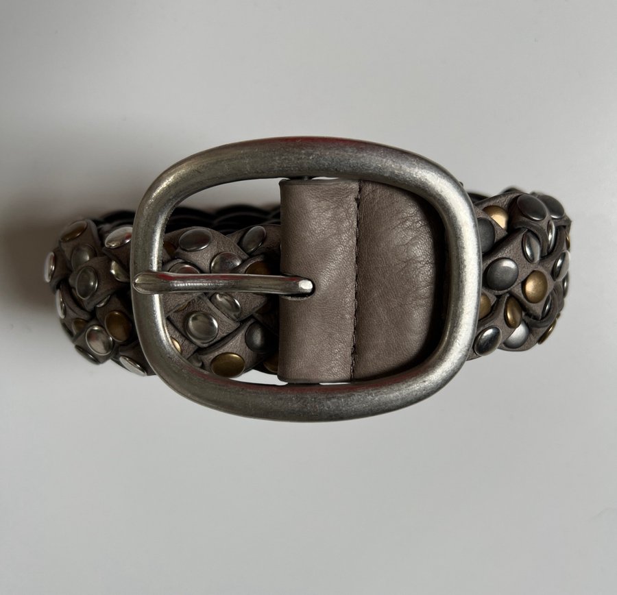 Amazing vintage Y2K braided leather belt with studs