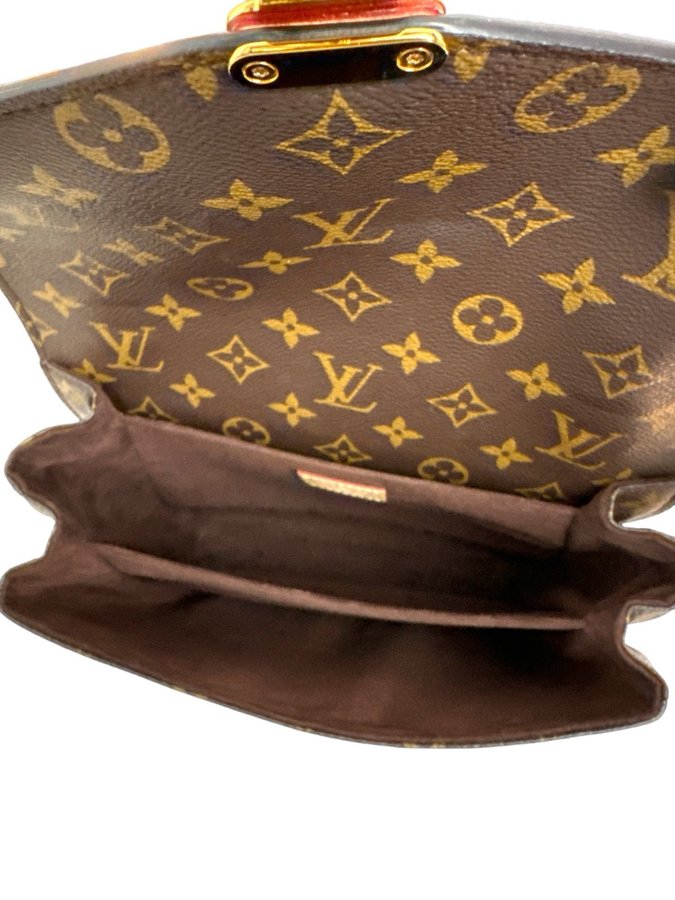 Louis Vuitton Pochette Metis Monogram Canvas Crossbody / HandBag