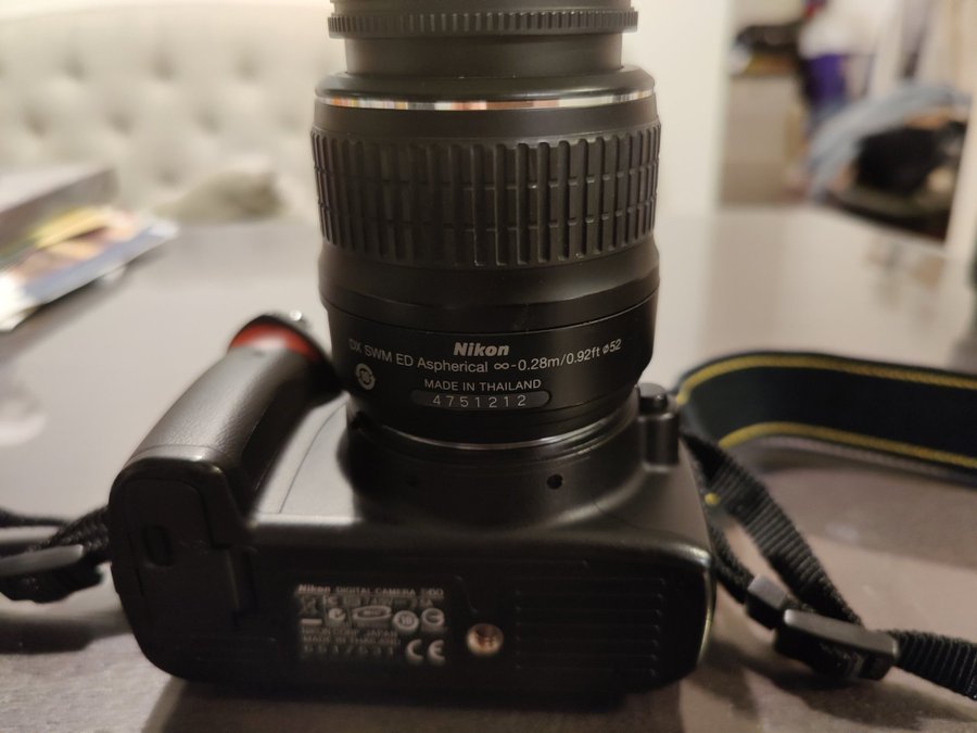 Camera - Nikon D60 med ett helt nytt batteri