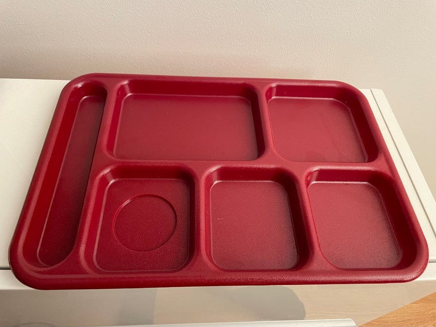 4 St Cambro USA Matbricka Skol Bricka Cafeteria Lunch Tray 10146CW Röd