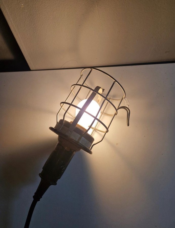Vintage arbetslampa/bygglampa
