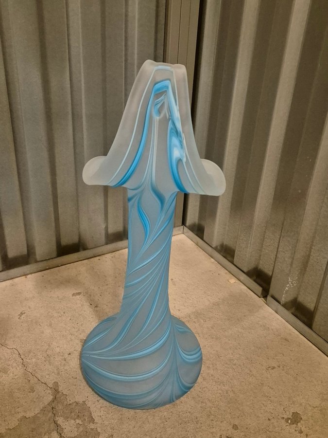 NY! Unik blå vas Munblåst glasvas Tungt glas unikt mönster