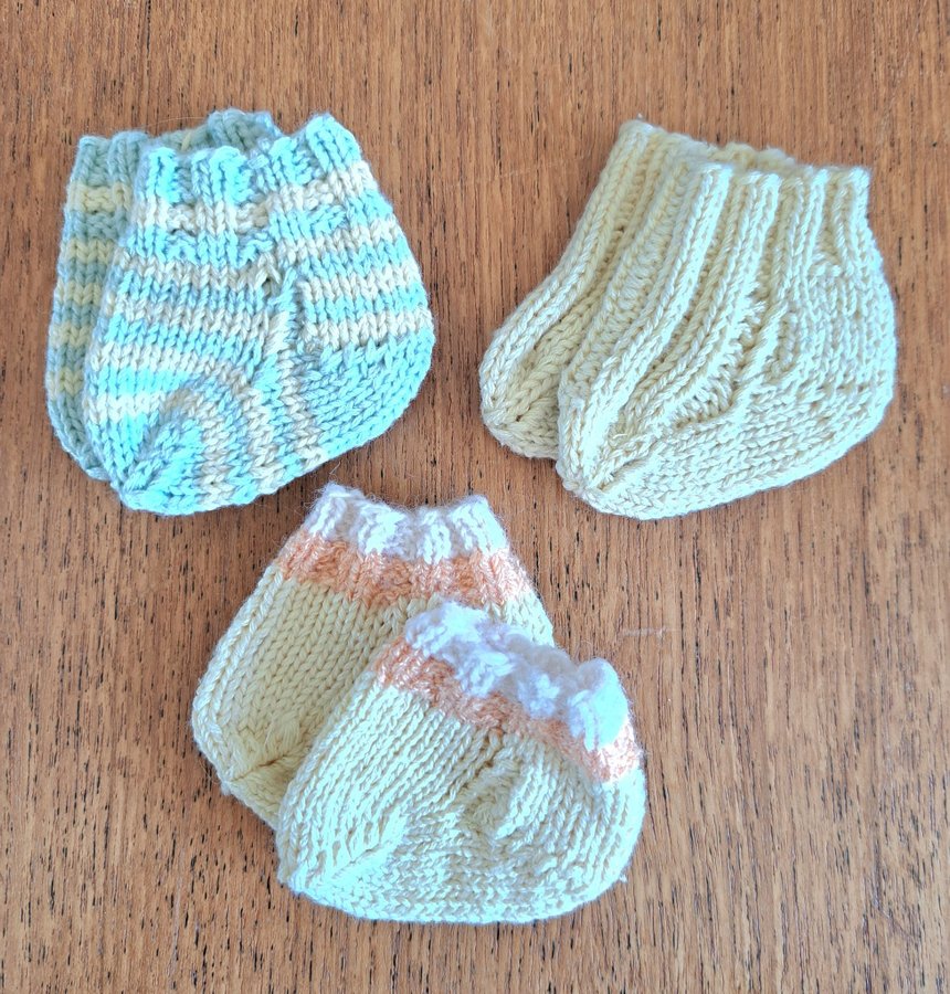 3 par handstickade sockor till Baby Born, nya