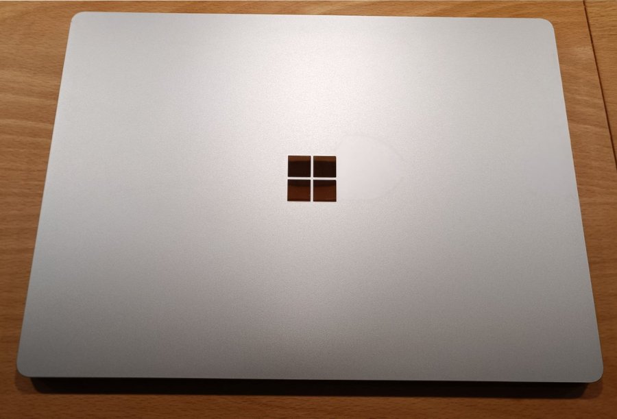 Microsoft Surface laptop 3 135 tum i5 8G RAM 256 G SSD