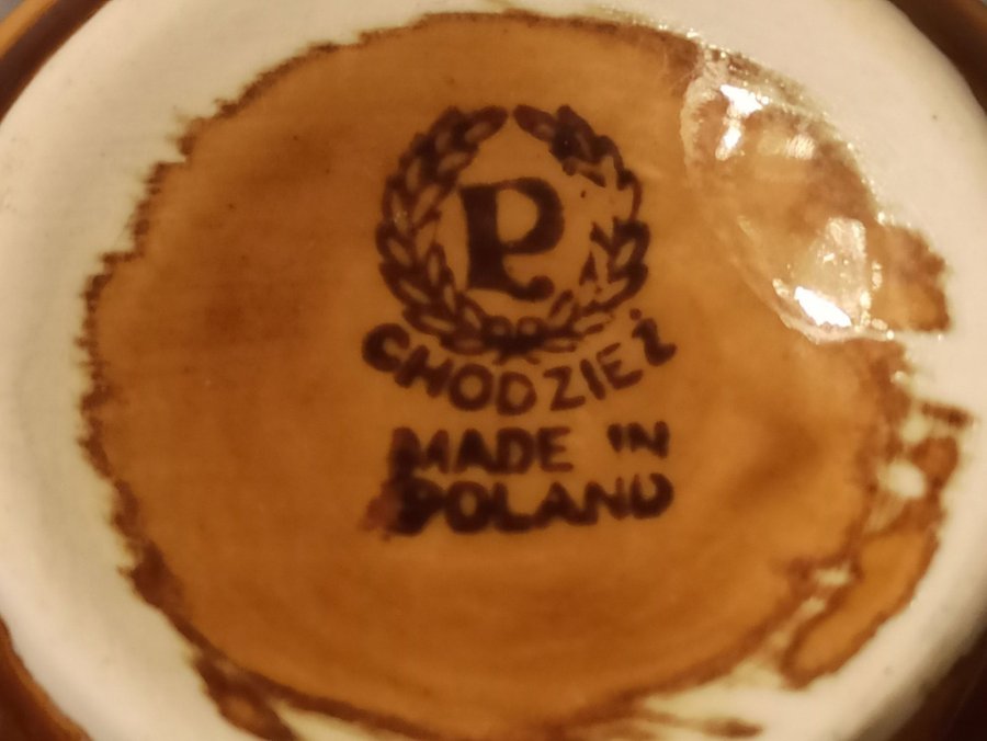 4 koppar sockerskål och gräddkanna Chodziez porslin Polen