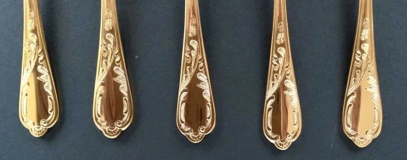 Vackra guldpläterade "Nivella" mockaskedar för 5 personer i rokokostil