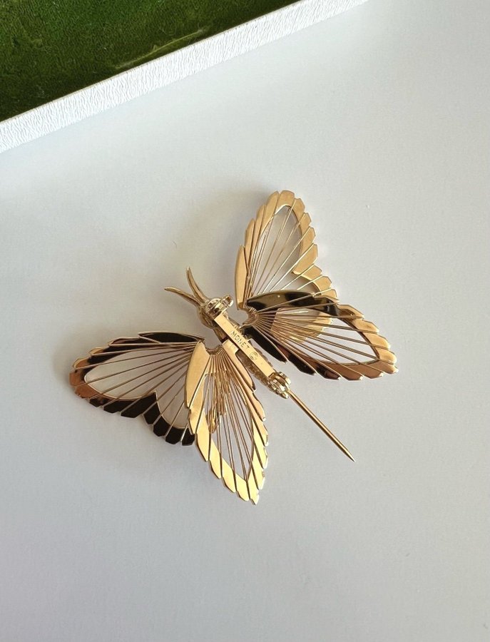 Vintage MONET guldpläterad brosch med fjäril