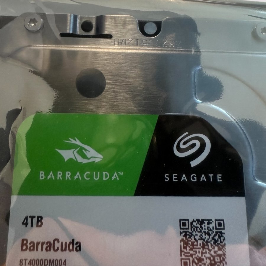 Ny Äkta Seagate BarraCuda 4TB hårddisk HDD 35" SATA 6Gb/s 5400RPM 256MB Garanti