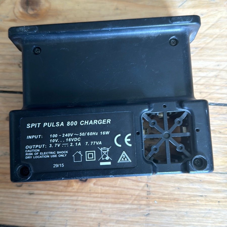 Spit pulsa 800 charger