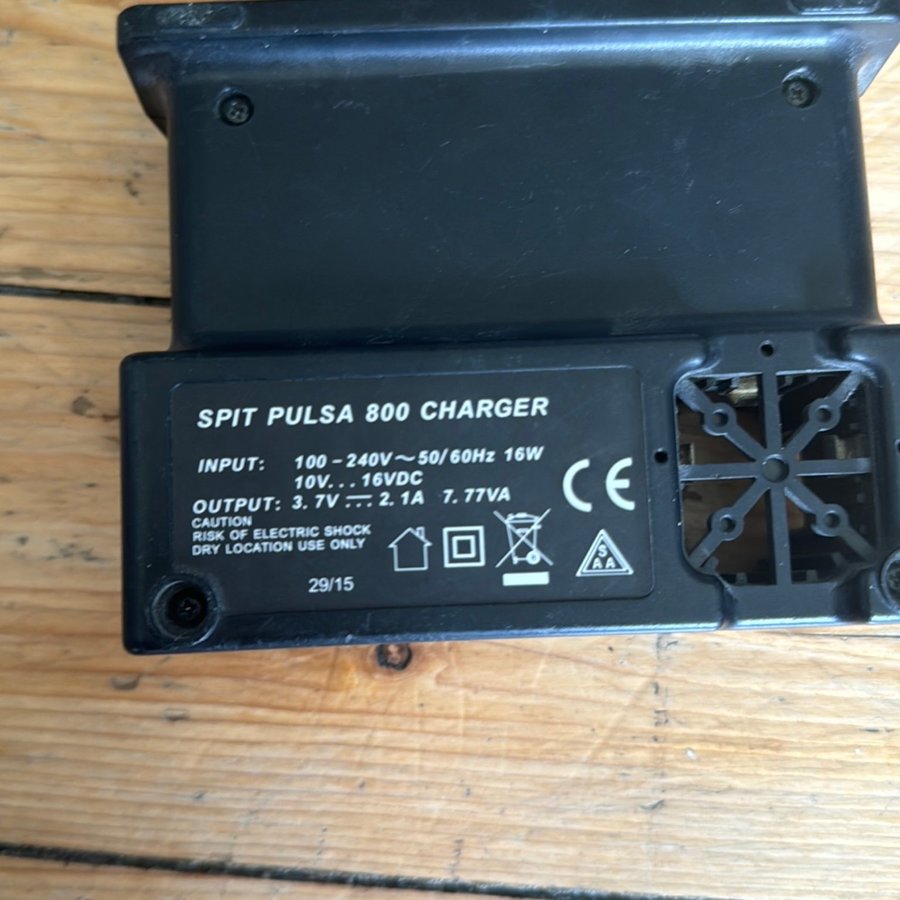 Spit pulsa 800 charger