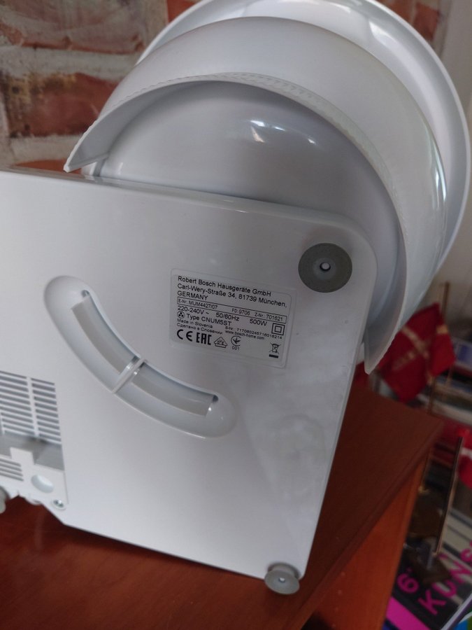 BOSCH Køkkenmaskine MUM4 500 W Hvid