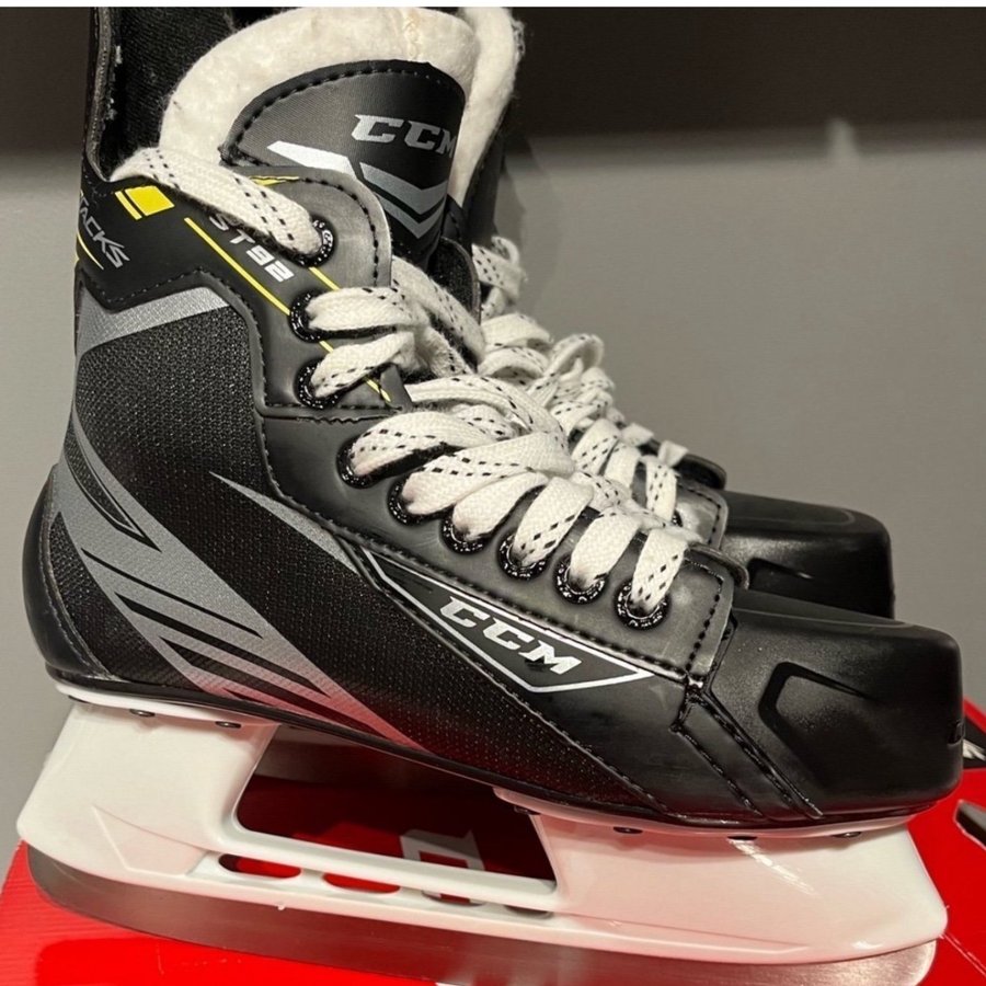 CCM skridskor hockey skridskor CCM Tacks ST92 junior storlek 37 nyskick