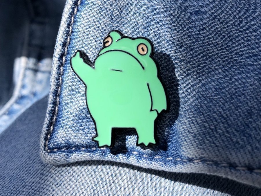 FUNNY FROG Enamel Pin | Flipping the Bird | Froggy Animal | Cartoon Badge Brooch