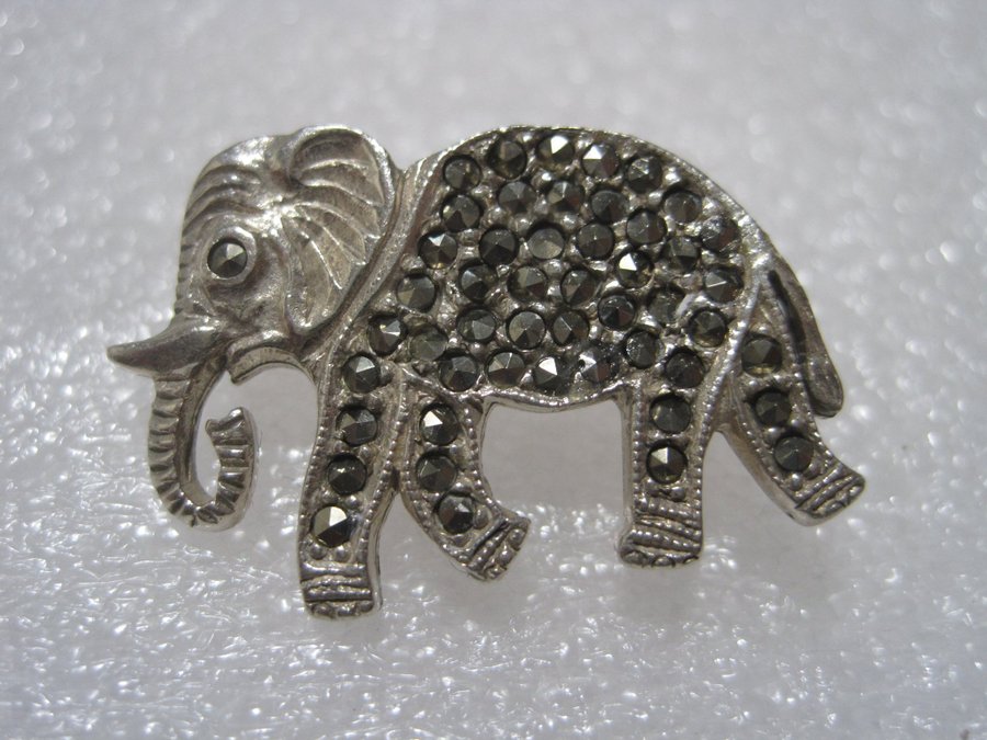 BROSCH SILVER elefant MARKASITER