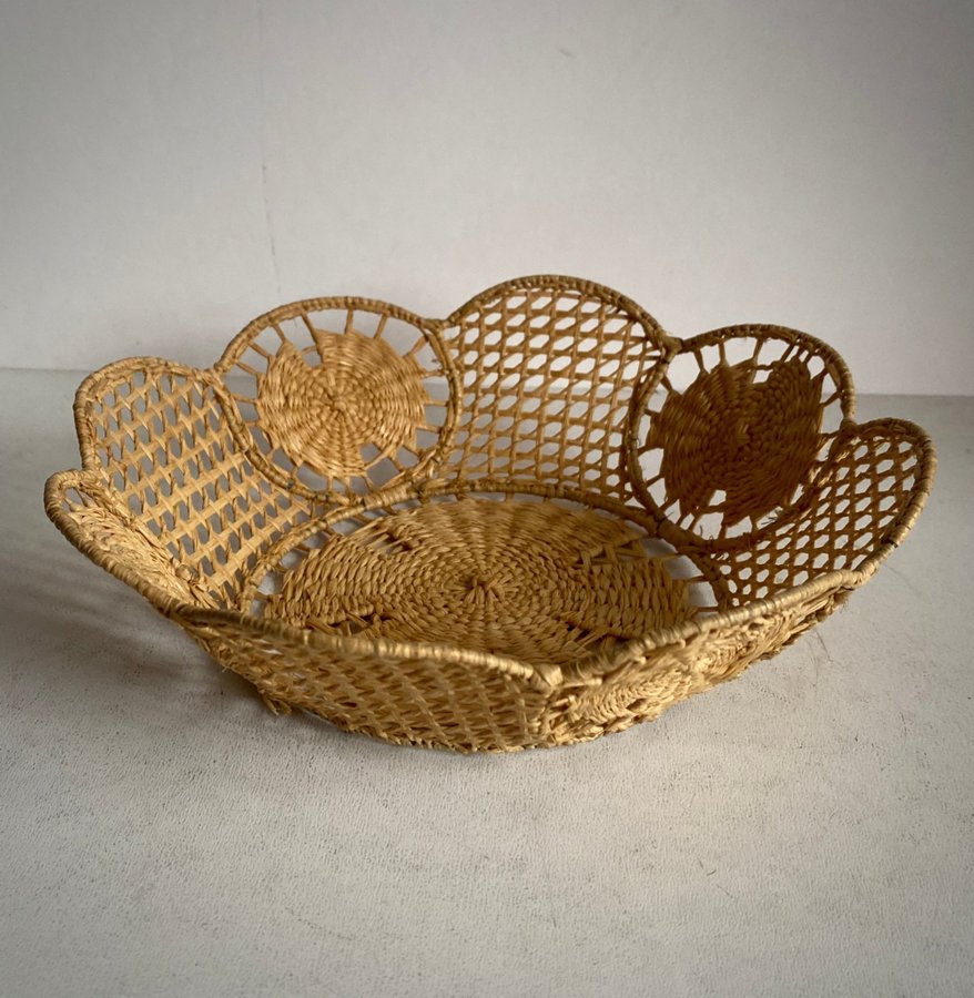 Äldre vägg korg fat hantverk folkart vintage woven basket mid century boho