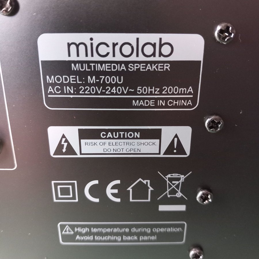 Microlab subwoofer M-700U