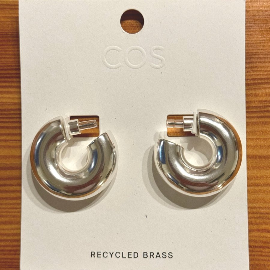 COS unisex chunky hoop earrings